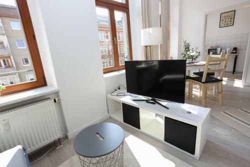 Full House Studios - Little Mill Apartment - Ntflx + Wifi