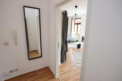 Full House Studios - Little Mill Apartment - Ntflx + Wifi