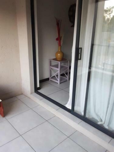 Remarkable 3-bed Apartment In Fourways Sandton
