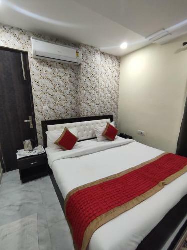 Hotel Shri Radhe Govind Inn