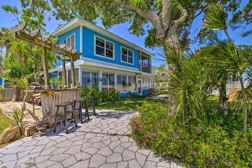 Step-free Waterfront Villa Gas Grill And Patio