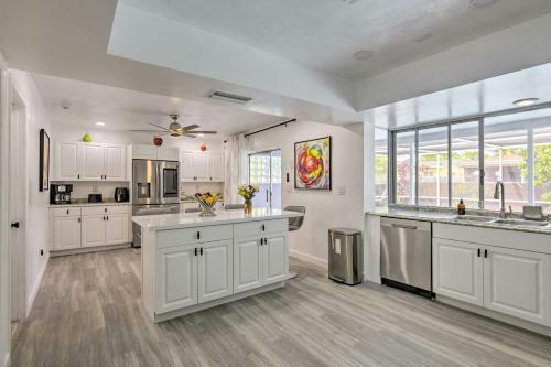 Modern Miramar Retreat With Grill 8 Mi To Beach