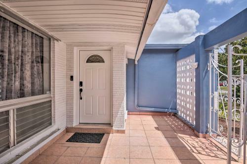 Modern Miramar Retreat With Grill 8 Mi To Beach