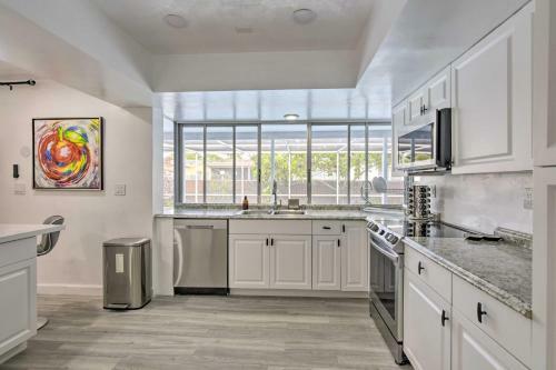 Modern Miramar Retreat With Grill 8 Mi To Beach