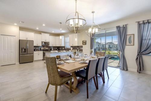 Instant Gratification - 8 Bdm Villa In Gated Comm, Villa