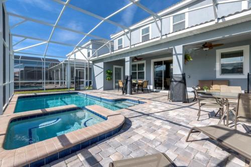 Instant Gratification - 8 Bdm Villa In Gated Comm, Villa