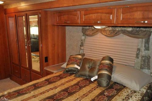 Delightful 1 Bdrm Spacious Rv In Hollywood
