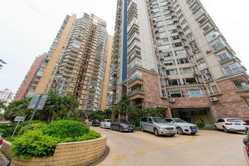 Locals Apartment House 01