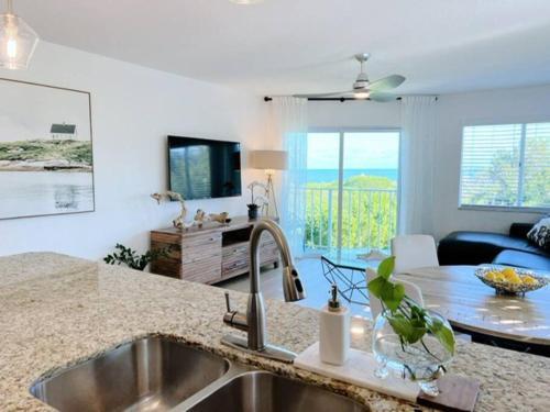 Apartamento Drift Away - Beautifully Designed Oceanfront Condo