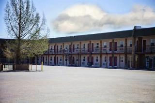 Motel Nendels Inn & Suites