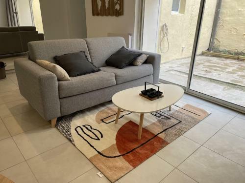 Apartamento Appartement Avec Cour En Centre Ville