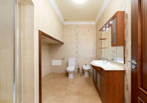 Algarve Luxury Home With Private Heated Pool