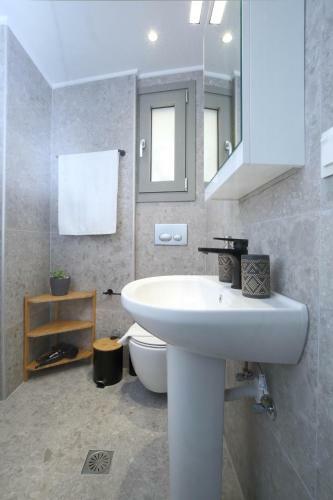 Apartamento Almyra Seafront Residence