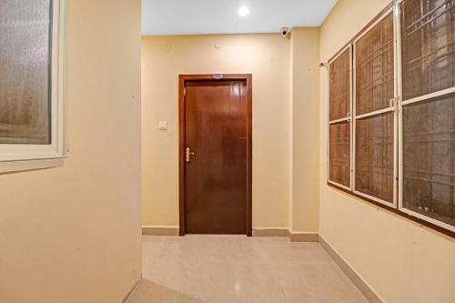 Oyo 89097 Hotel The Royal Inn