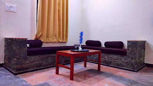 Takhat Villa By Shrigo Hotels