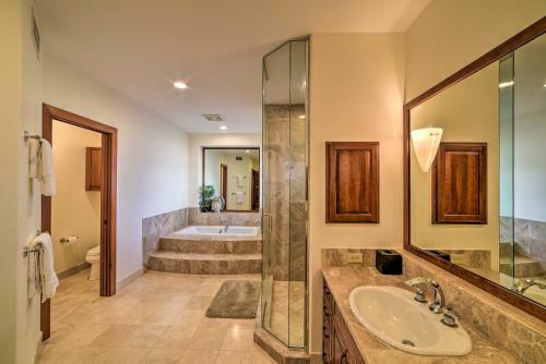 Resort Townhome With Nearby Beach Club Access!