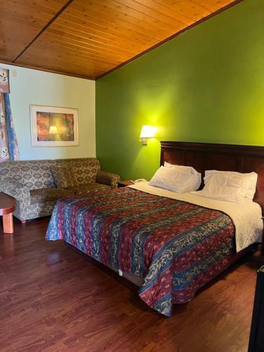 Town & Country Motel