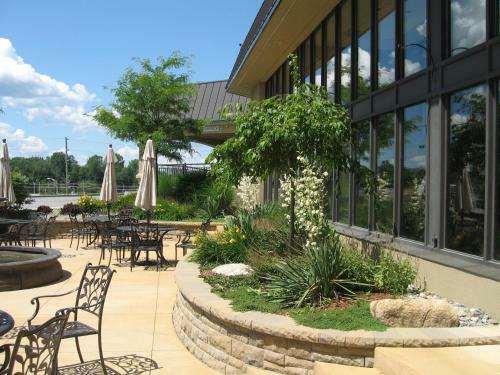 Hotel Le President Sherbrooke
