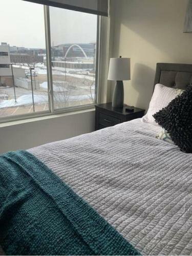 Apartamento Huge, Modern 1bdrm Near Downtown Des Moines
