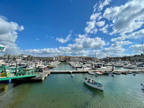 Harvest Moon - 2 Bedroom Cottage Close To Harbour