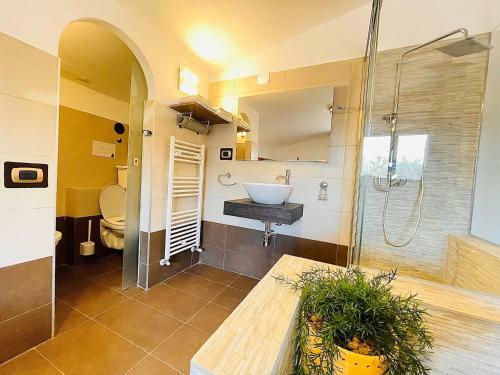 Costa Del Gallo A 4-bed Cottage In Sulmona