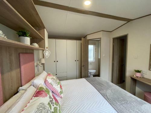 Forget Me Not Caravan - Littlesea Haven Holiday Park, Weymouth