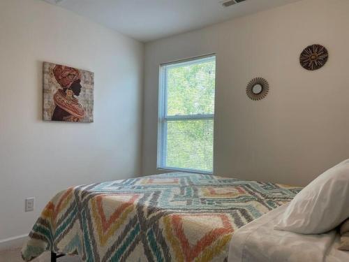 Oasis 10 Minutes From Uptown Entire Home