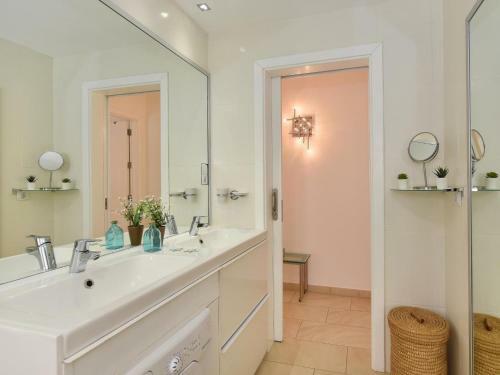 Holiday Home Bungalow Sun Club Em259a