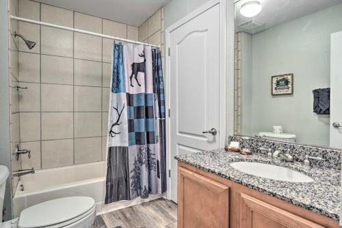 Apartamento Dtwn Pigeon Forge Condo With 2 Community Pools!