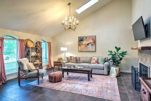 Modern Coppell Retreat With Patio And Fire Pit!