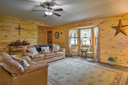 Emory Escape With Pond Access Less Than 13 Mi To Lake!