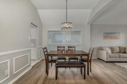 Spacious & Cozy Frisco Bling Home