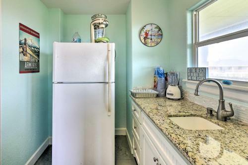 Surfside Beach Home With Views, Steps To Shore!