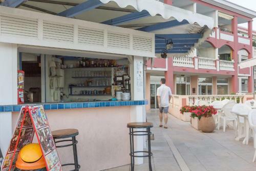 Apartment Avec Piscine En Bord de Mer
