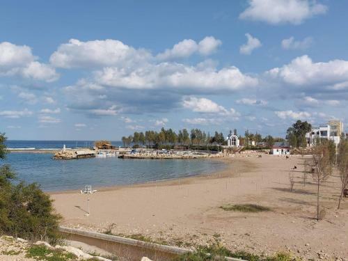 Brand New 3-br Villa/pool,2'on Foot-trinity Beach!