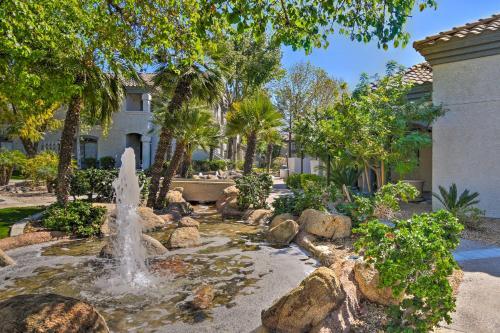 Apartamento Elegant Scottsdale Condo With Balcony And Pool!
