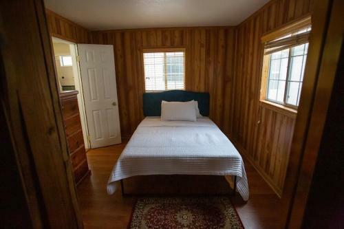 Spectacular 4br Home On 2 Acre Estate