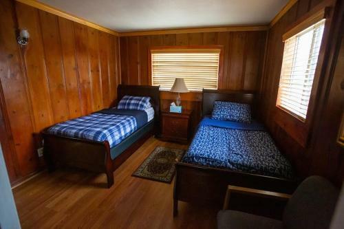 Spectacular 4br Home On 2 Acre Estate