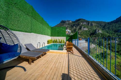 Honeymoon Bungalow With Private Pool And Sea View