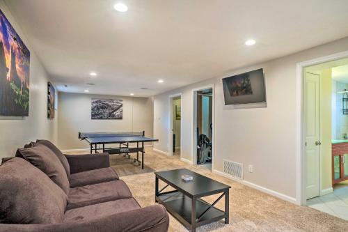Charming Colorado Springs Home With Game Room!