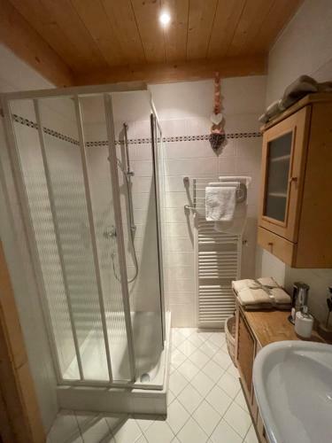 Sciliarguesthouse-due Piani Parcheggio Privato