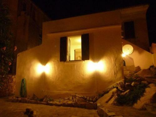 Casa Centro Con Giardino La Maddalena