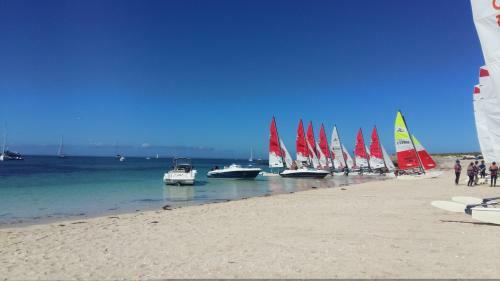 Pointe Du Cabellou-plages � Pied (100m)