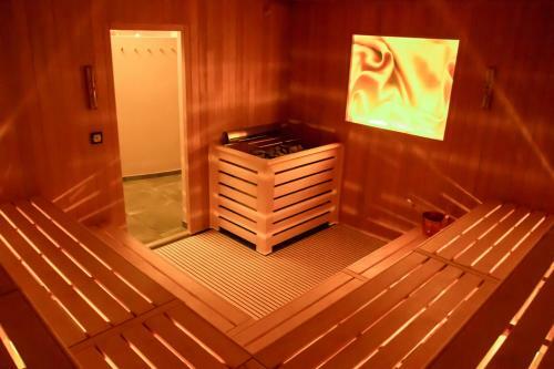 Schlosshof Charme Resort ? Hotel & Camping
