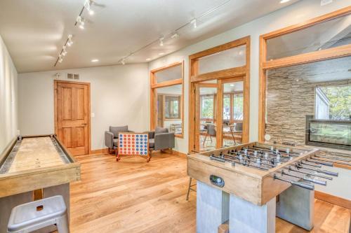 Ski House 225