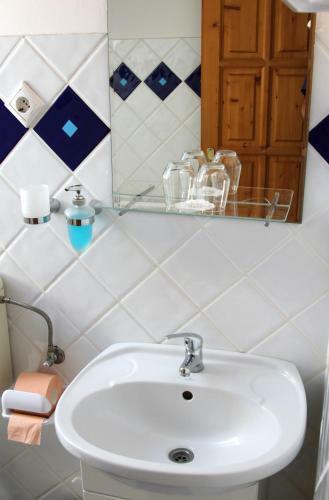 Hostal K?szeghegyalja Vend�gh�z