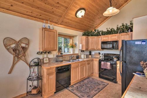 Lazy Moose Cabin With Wraparound Deck And Privacy!