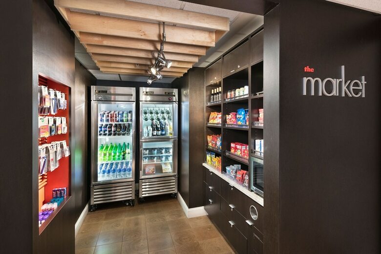 Hotel Courtyard By Marriott Burlington