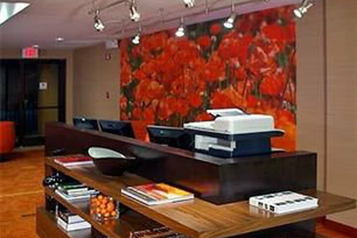 Hotel Courtyard By Marriott Burlington