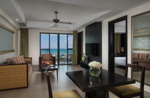 Hotel Ramada Plaza By Wyndham Sanya Bay
